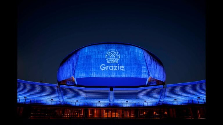 auditorium parco della musica illuminato di notte