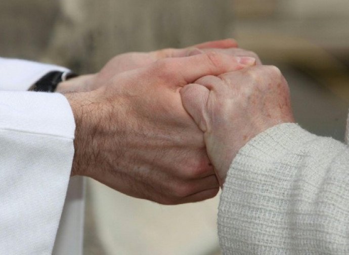 Cosa significa l'espressione "Porgi l'altra pancia" nella cultura popolare 5 Cosa significa l’espressione “Porgi l’altra pancia” nella cultura popolare