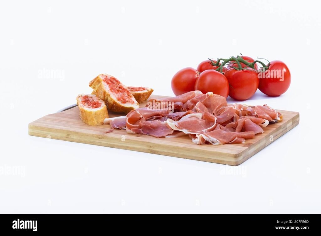 fette di prosciutto iberico su un tagliere