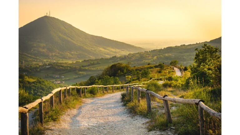 Cosa significa "fuori rotta" in riferimento ad Abano Terme 24 foto di un sentiero naturale ad abano terme