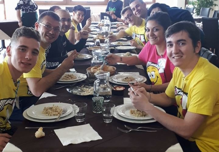 Come posso trovare lavoro nei villaggi turistici