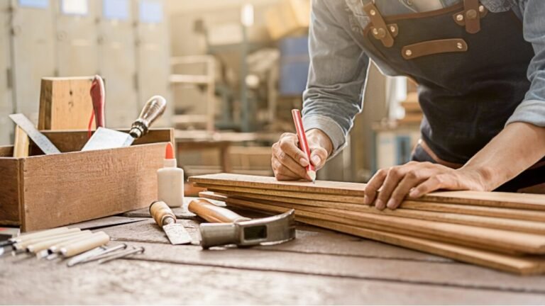 lavorazione del legno in un laboratorio