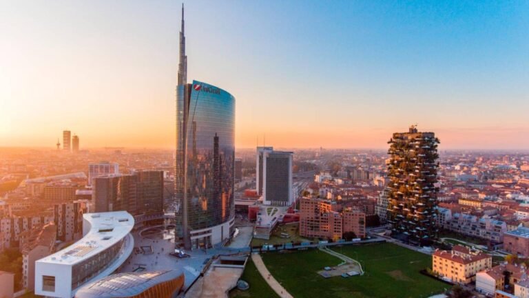 milan skyline con innovativi edifici futuristici