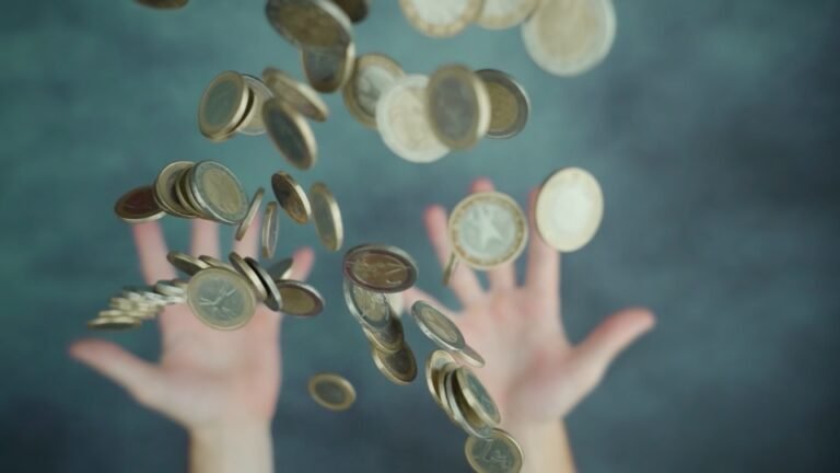 Cosa Devi Sapere sul Cash Nonna Isa e Come Richiederlo 8 moneta e mani che si scambiano valore