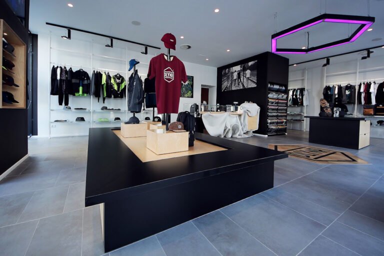 Che cos'è AW Lab e come funzionano i suoi portali online 20 negozio moderno di scarpe e abbigliamento