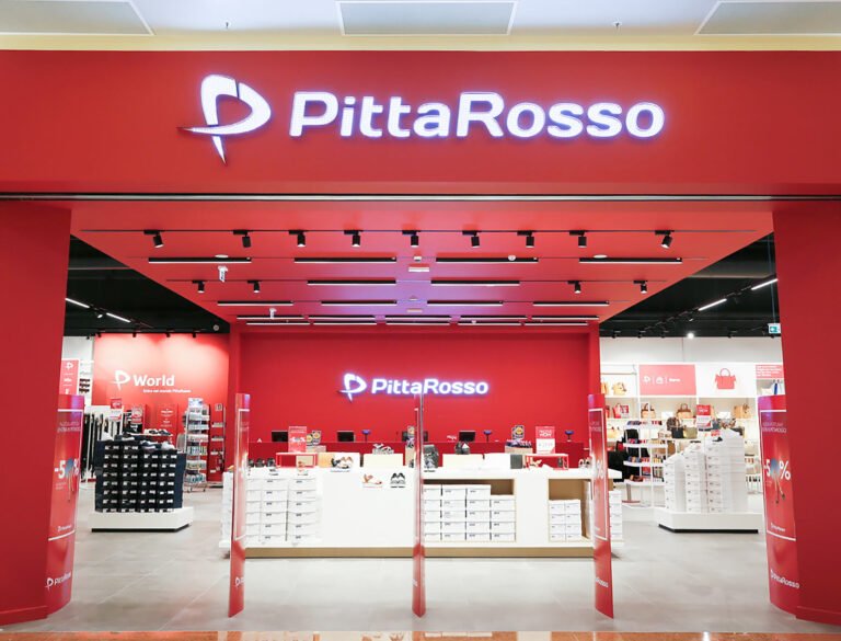 Quali sono gli orari e la posizione di JD Sports a Roma 30 negozio sportivo affollato a roma