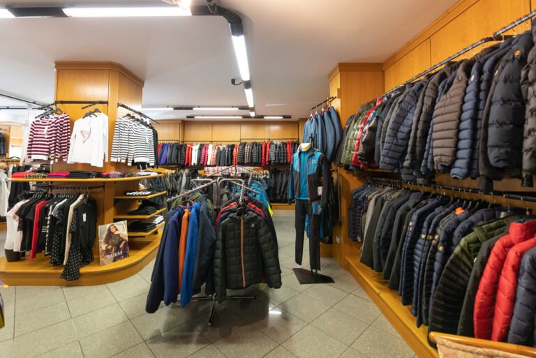 Cosa puoi trovare da Cisalfa in Via Foro Italico a Roma 7 negozio sportivo con attrezzature e abbigliamento