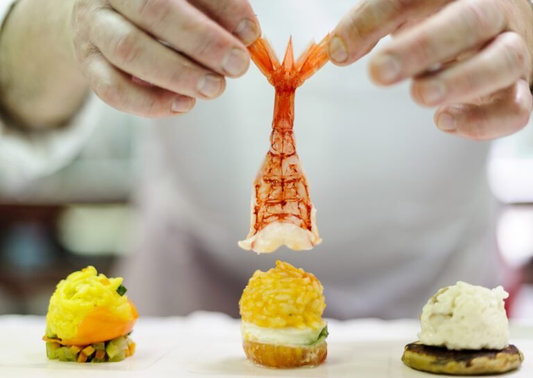 piatti gourmet con ingredienti freschi e colorati