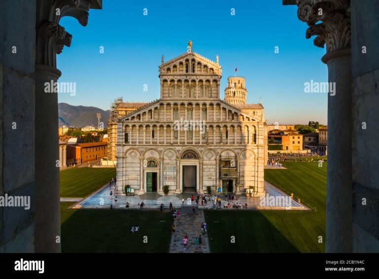 Quali sono i migliori viaggi a Pisa con Sissi e la sua compagnia 43 pisa con la torre pendente sullo sfondo