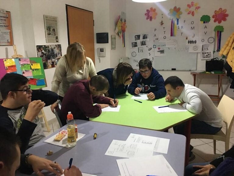 Cosa è il Ciofs FP Lazio e quali corsi offre agli studenti 14 ragazzi impegnati in attivita di formazione