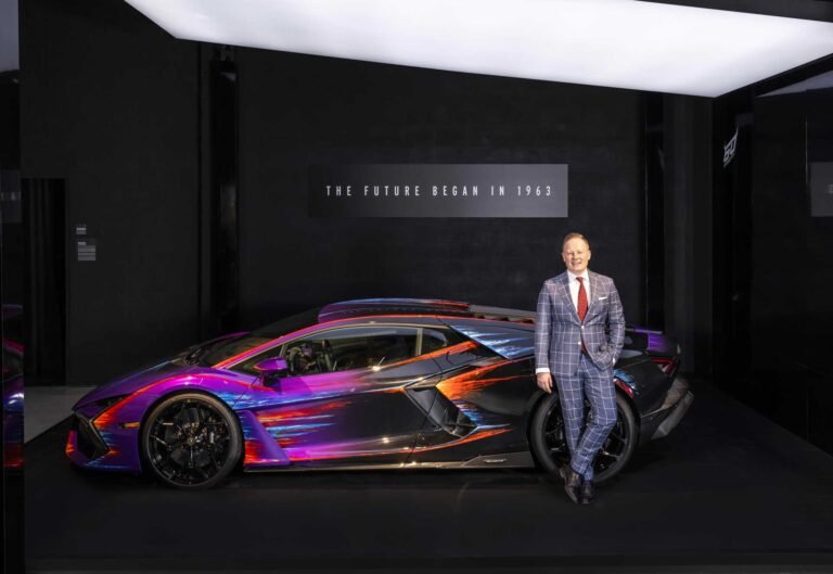 sonny bono in un contesto automobilistico