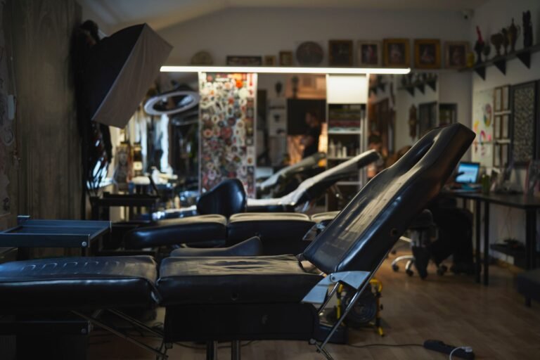 spazio di lavoro di un tatuatore professionista
