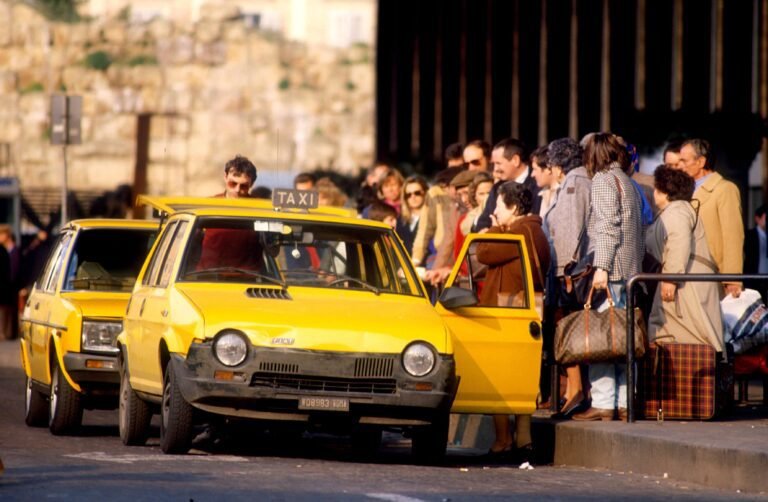 taxi gialli di roma in azione