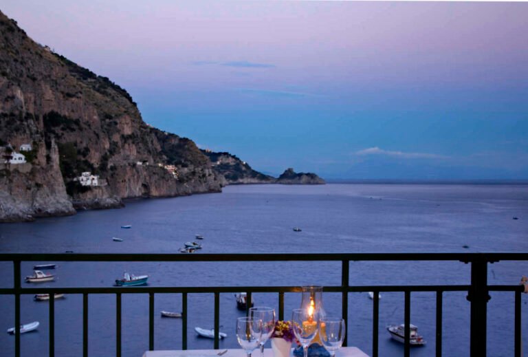 Cosa offre il Blu Marino di Torino: Ristorazione e Atmosfera 37 un elegante ristorante con vista sul mare