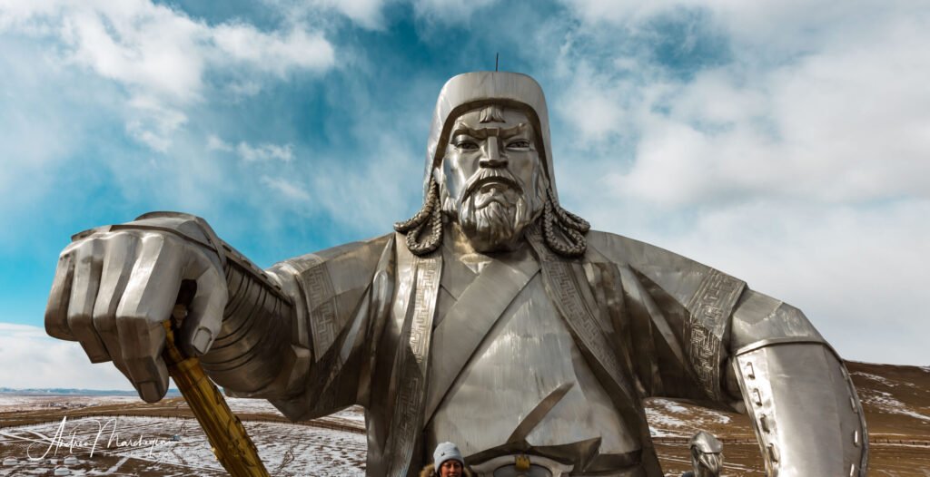 Cosa sapere sulla figura di Kubla Khan a Roma 1 un elegante ritratto storico di kubla khan