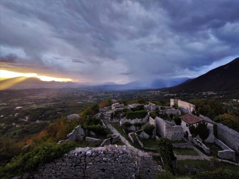 Che cos'è l'Anima Antiqua della Gioia Sannitica e il suo significato 7 un paesaggio della gioia sannitica