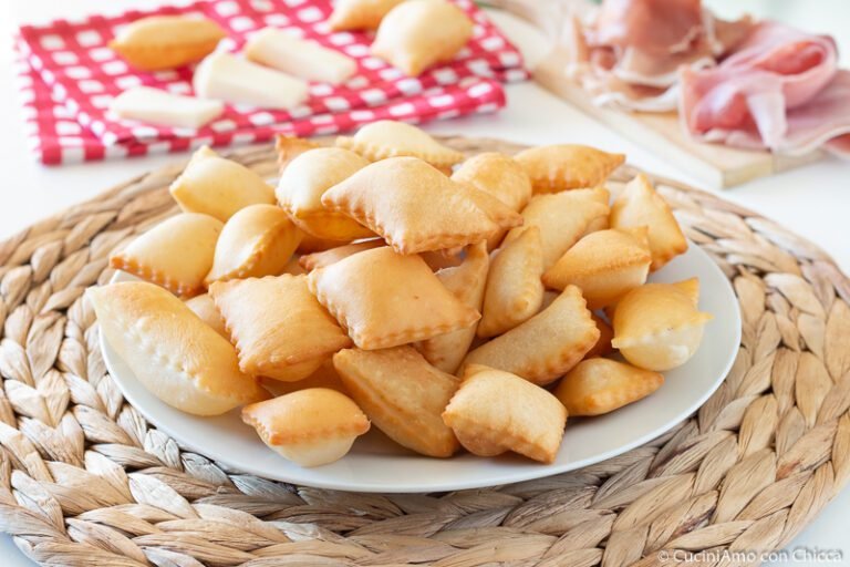 Dove trovare il miglior gnocco fritto a Milano Ecco i posti da provare! 23 un piatto di gnocco fritto croccante