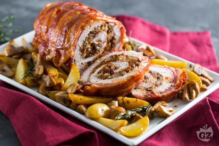 Cosa significa "Pork and Roll" e come preparare questa ricetta 4 un piatto di maiale arrotolato succulento