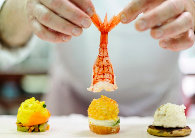 Cosa rende unico Spazio Niko Romito nella scena gastronomica 10 un piatto gourmet con ingredienti freschi 3