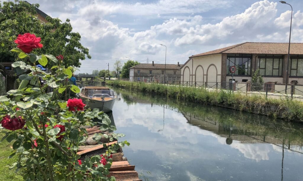 Qual è la storia e l’importanza de Lo Scoglio sul Naviglio