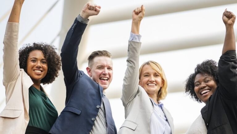 un team di professionisti al lavoro