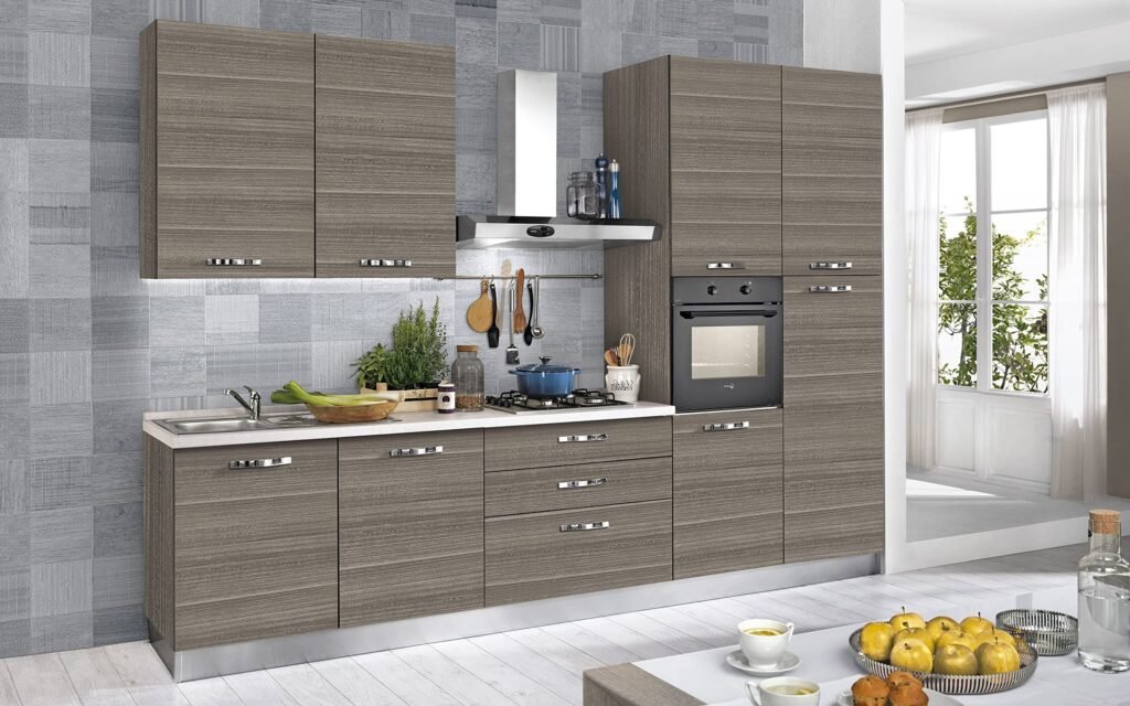 una cucina moderna con elettrodomestici in offerta