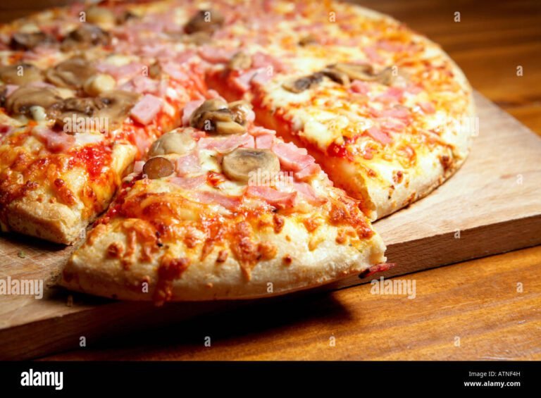 una pizza appetitosa su un tavolo