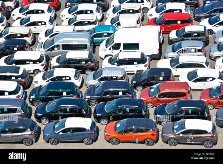 una vista panoramica di un parcheggio a catania