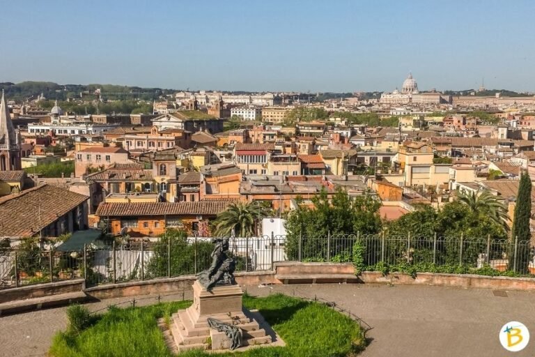 Cosa vedere e fare in Via Borgognona a Roma 28 una vista panoramica di via borgognona