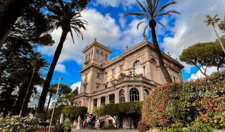 unimmagine della facciata di villa maraini