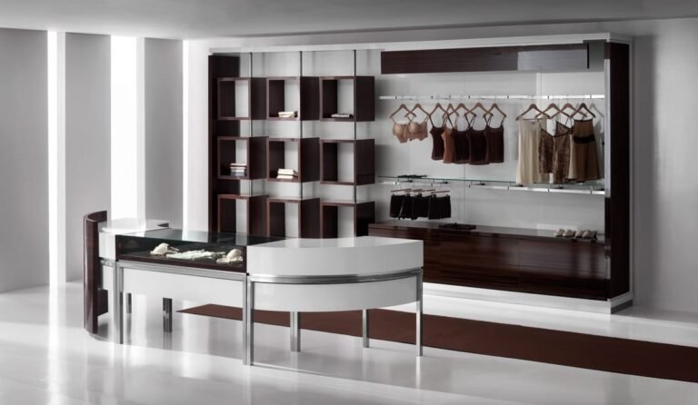 vetrina elegante di un negozio di intimo