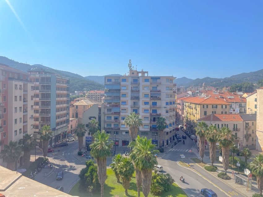 Quali servizi offre Allianz a Savona in Piazza Saffi