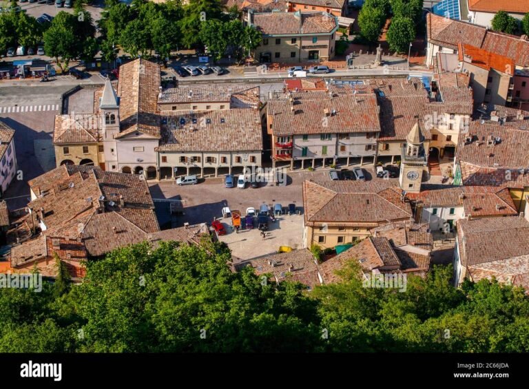Cosa sapere su Borgo Marino e il Ristorante Albatros 1 vista panoramica del borgo marino