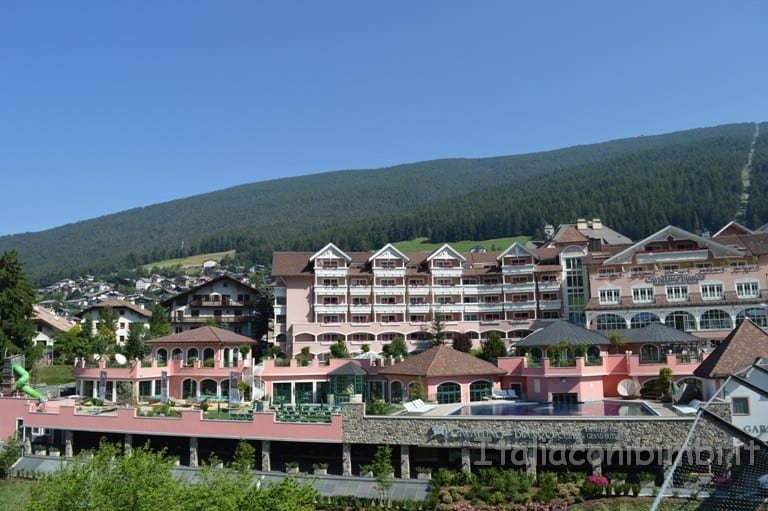 Quali sono le attrazioni offerte da Il Cavallino Bianco a San Candido