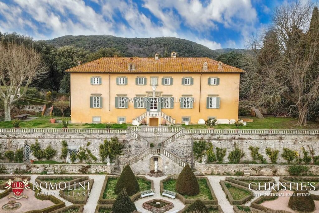 Che cosa sapere sulla Casa Paolina a Lucca, Italia