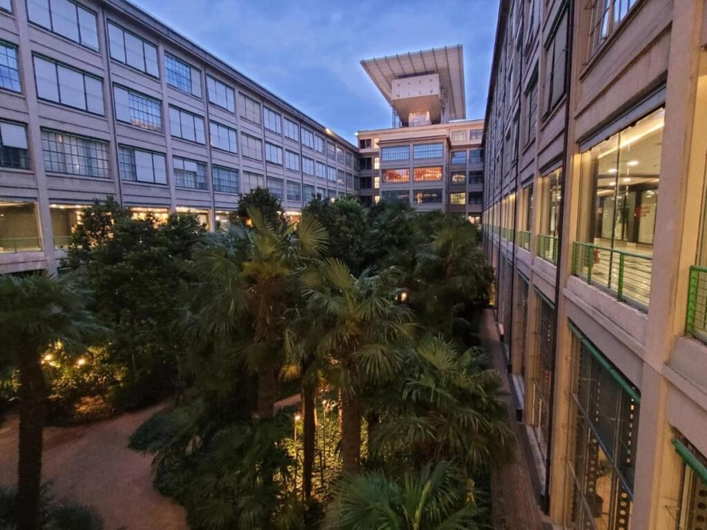 Quali sono le caratteristiche dell'NH Lingotto situato in Via Nizza 3 Quali sono le caratteristiche dell’NH Lingotto situato in Via Nizza